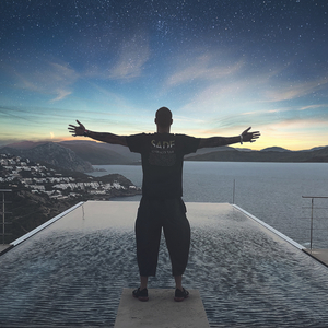 日本女人被猛操到抽筋
